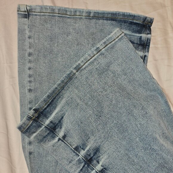 Judy Blue flair jeans - Picture 3 of 4